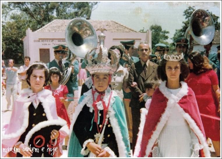 Foto da festa do divino ano 1974